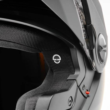 SCHUBERTH E2 MATT BLACK + INTERKOM SC2